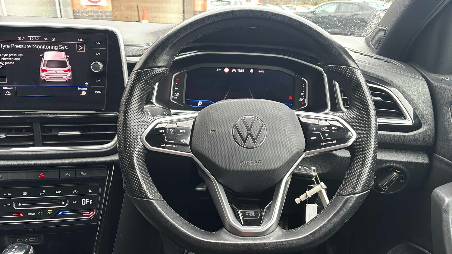 Used Volkswagen T-Roc for sale - 77858392: Photo 9