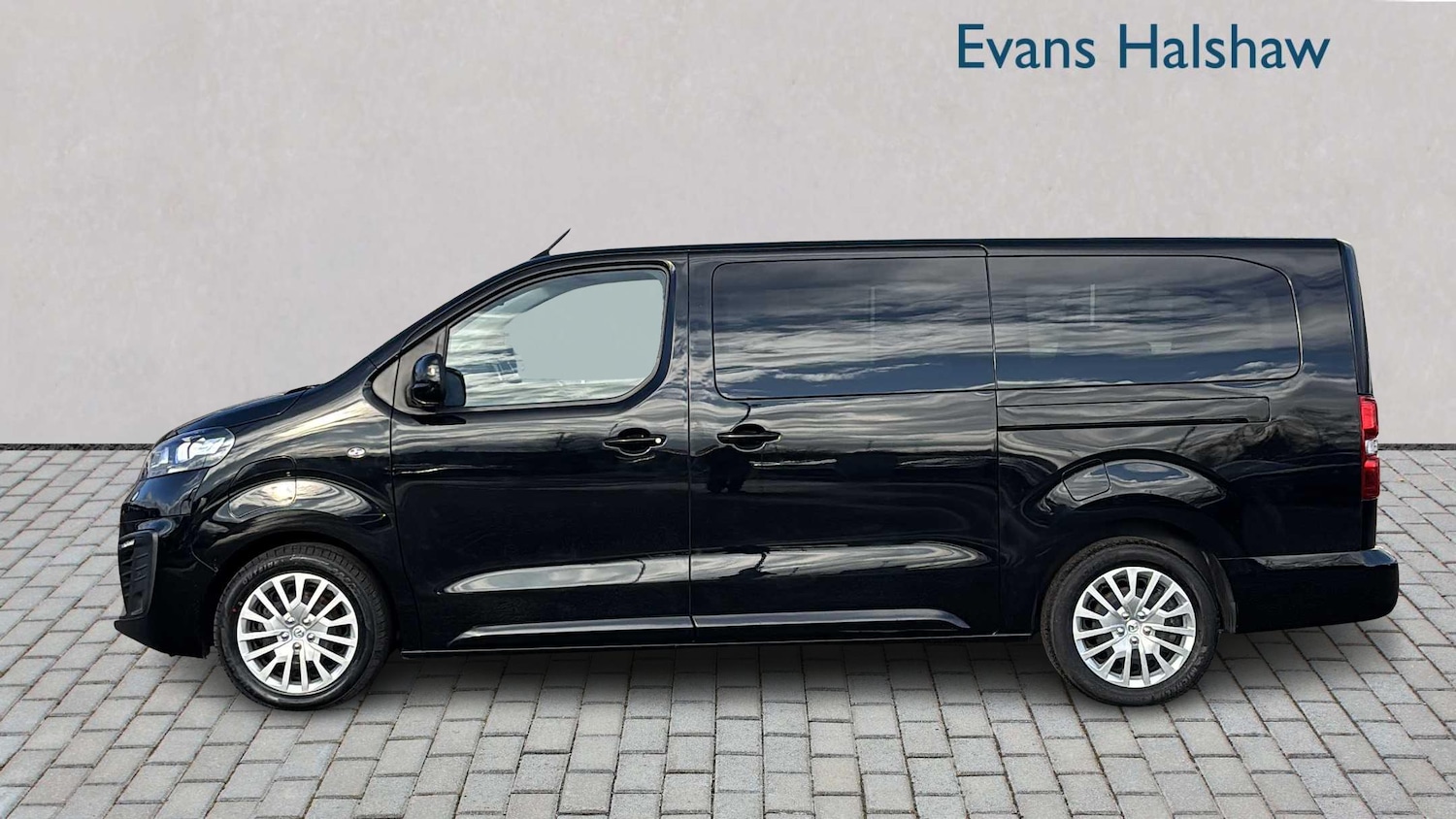 Used Vauxhall Vivaro Life for sale - 77857530: Photo 3