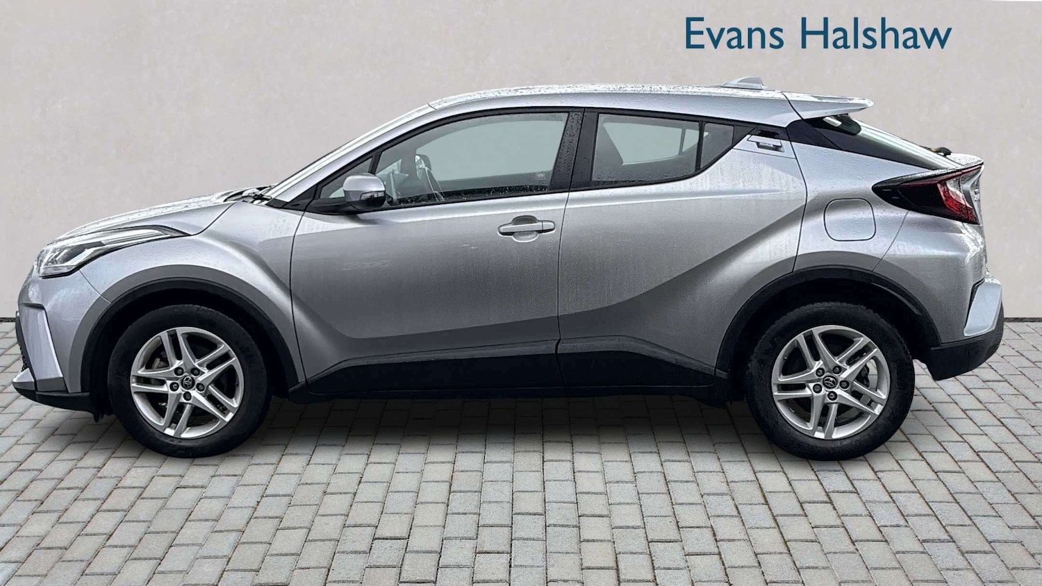 Used Toyota C-HR 2023 for sale - 78129727: Photo 4