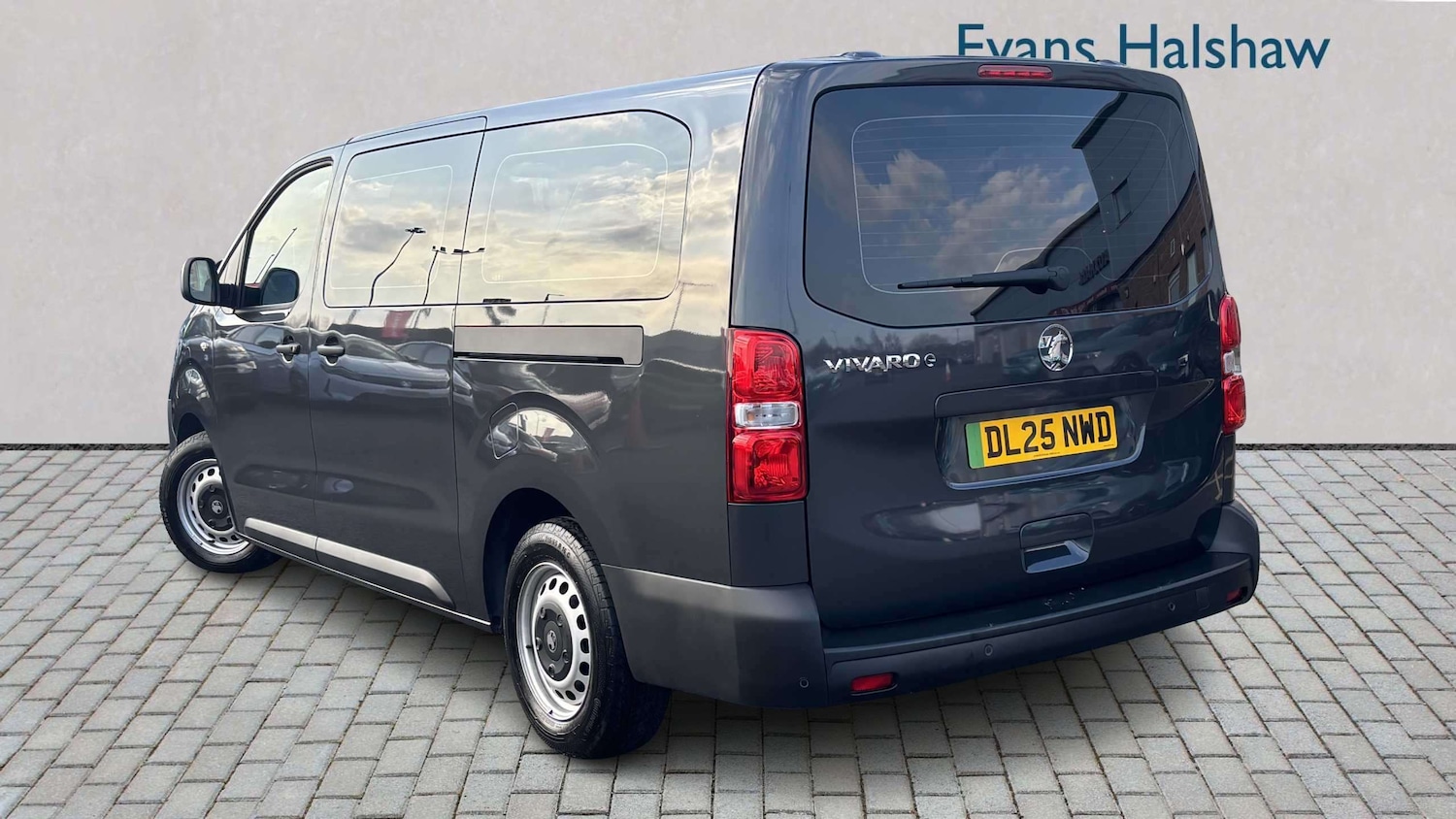 Used Vauxhall Vivaro Life for sale - 77857690: Photo 2