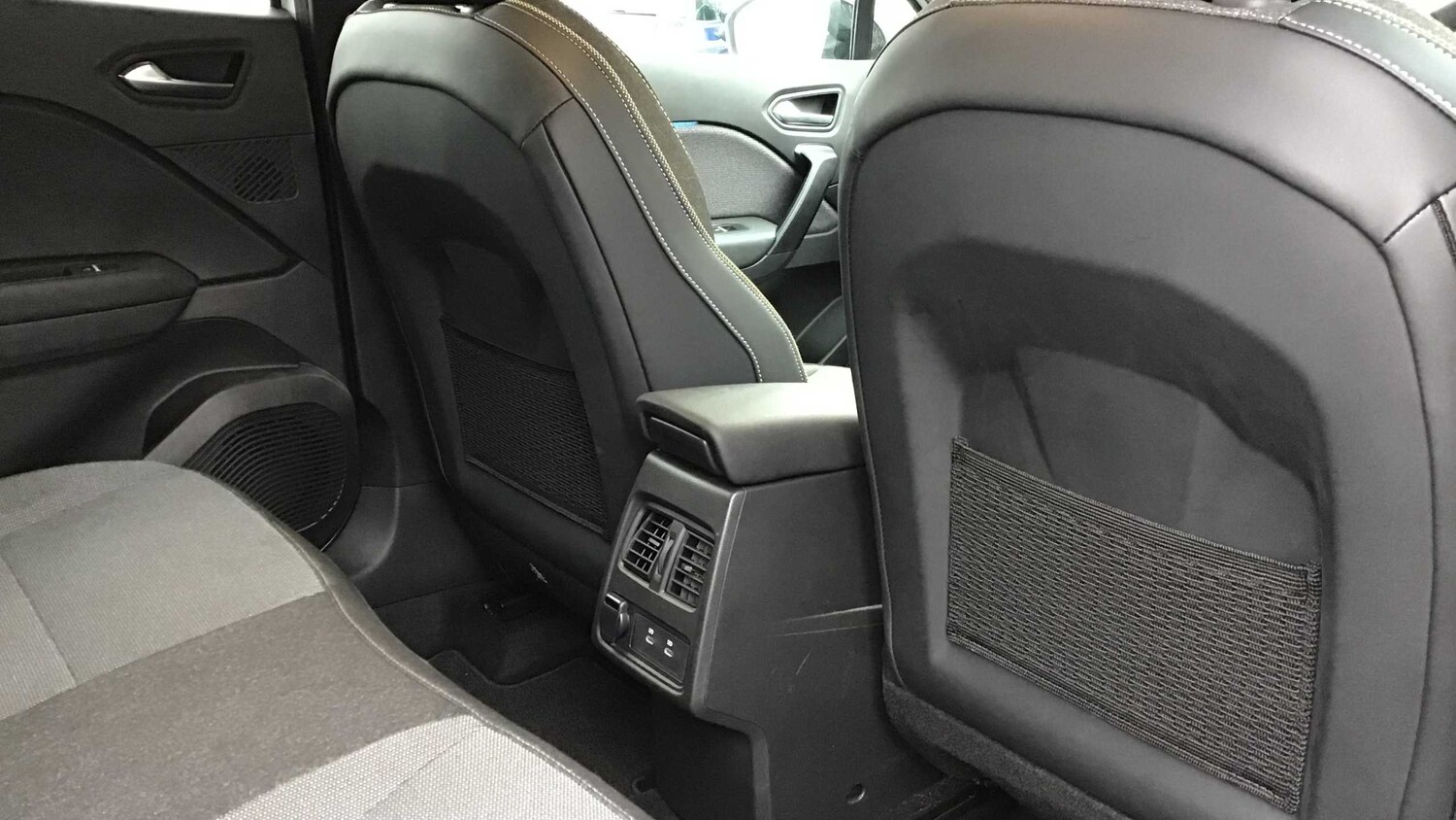 Used Renault Captur for sale - 77857571: Photo 13