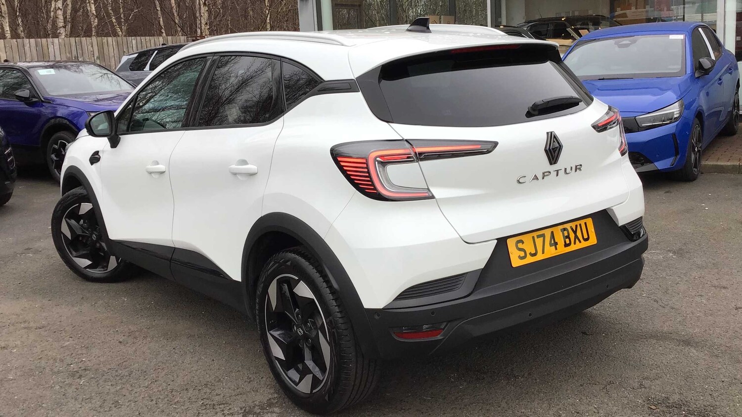 Used Renault Captur for sale - 77857571: Photo 2