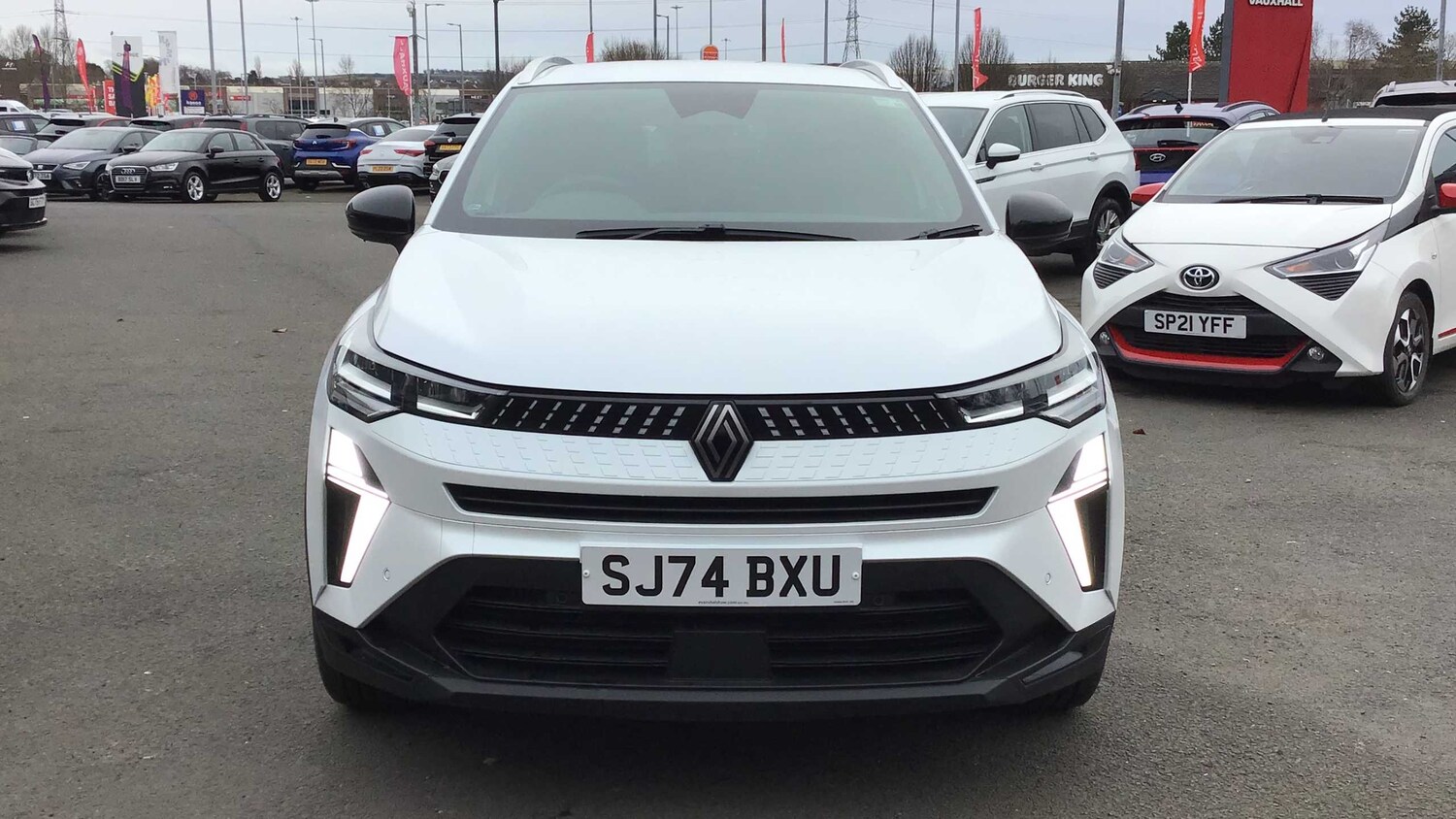 Used Renault Captur for sale - 77857571: Photo 4