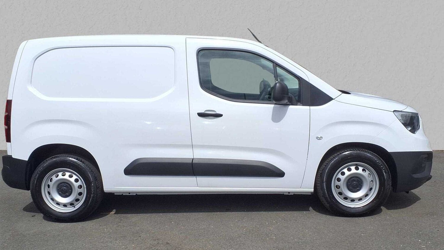 Used Vauxhall Combo 2025 for sale - 77859745: Photo 5