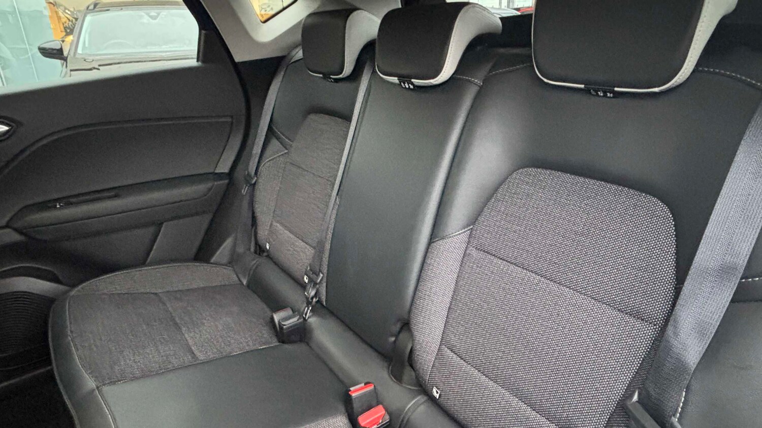 Used Renault Captur for sale - 77857263: Photo 16