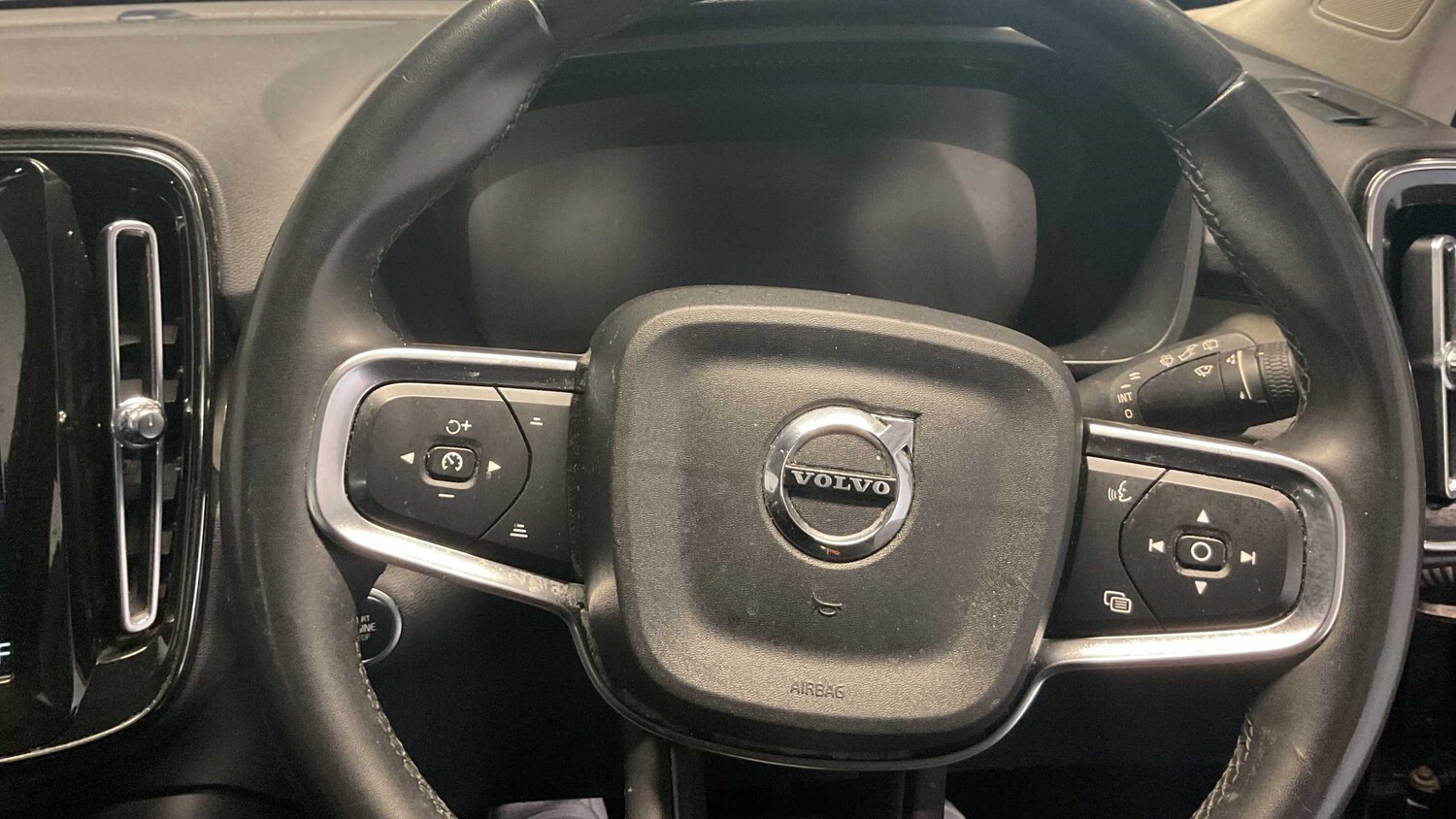 Used Volvo XC40 2022 for sale - 77996234: Photo 15