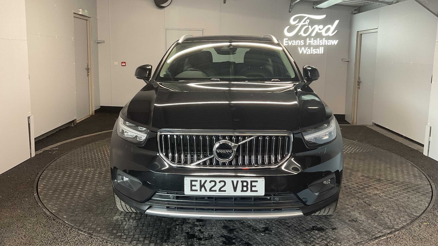 Used Volvo XC40 2022 for sale - 77996234: Photo 2