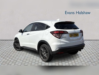 Used Honda HR-V 2017 for sale - 79523827: Photo