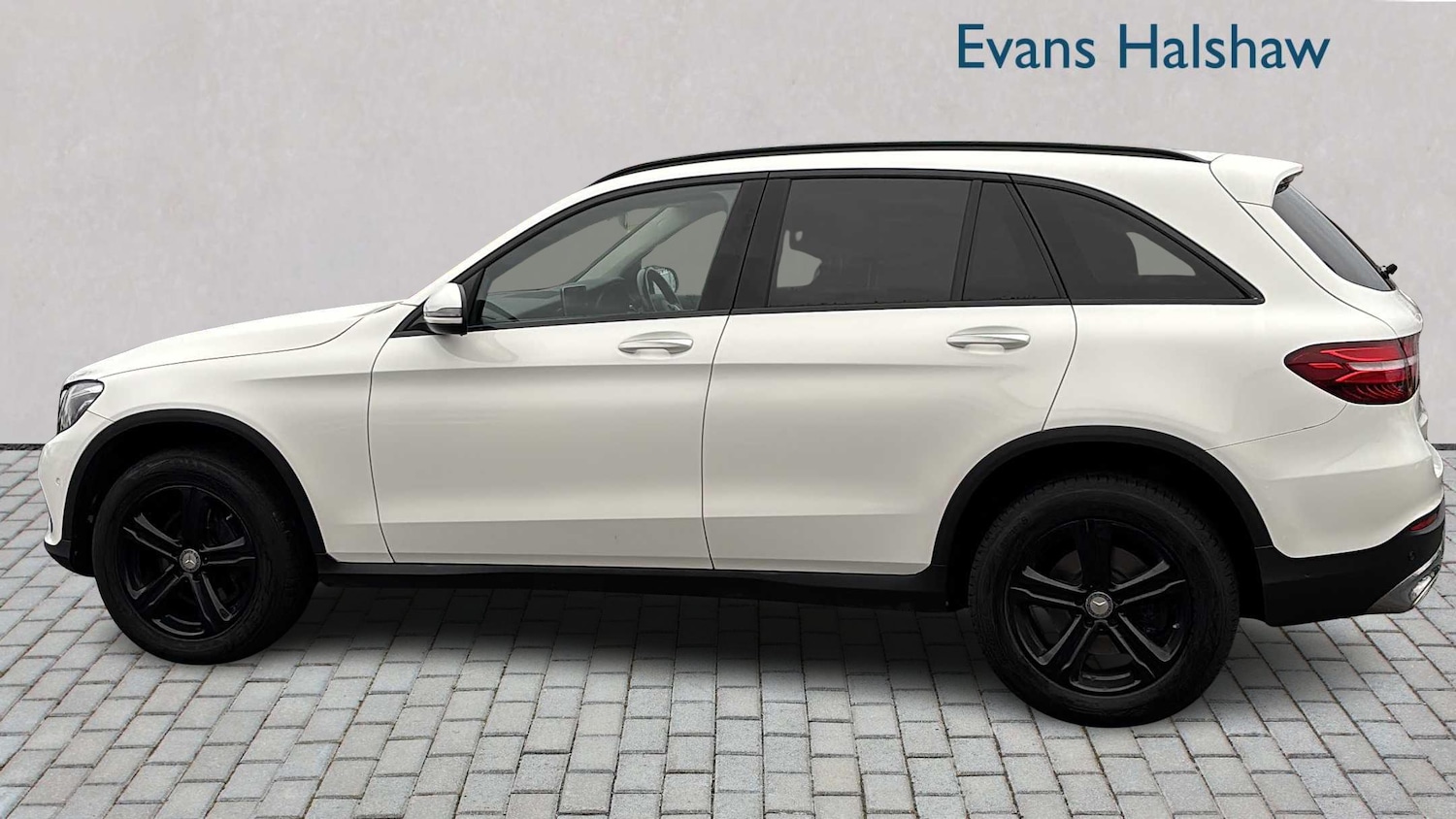 Used Mercedes-Benz GLC for sale - 77862149: Photo 3