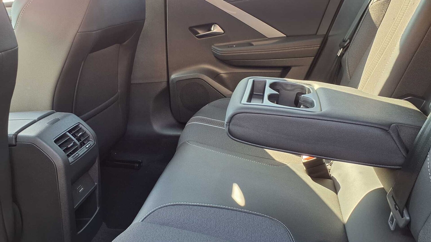 Used Vauxhall Astra for sale - 77861654: Photo 15