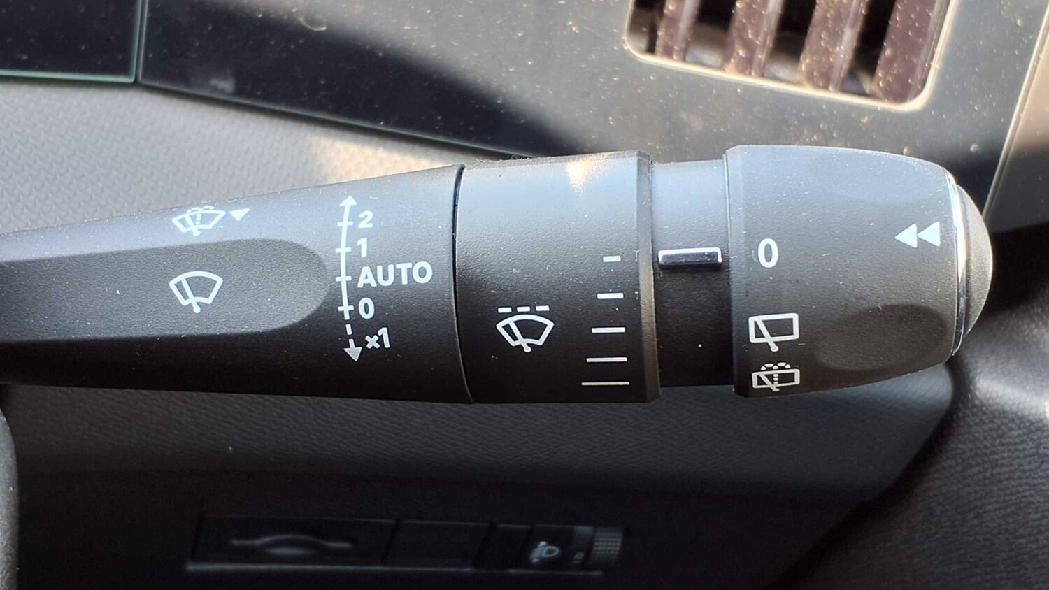 Used Vauxhall Astra for sale - 77861654: Photo 24