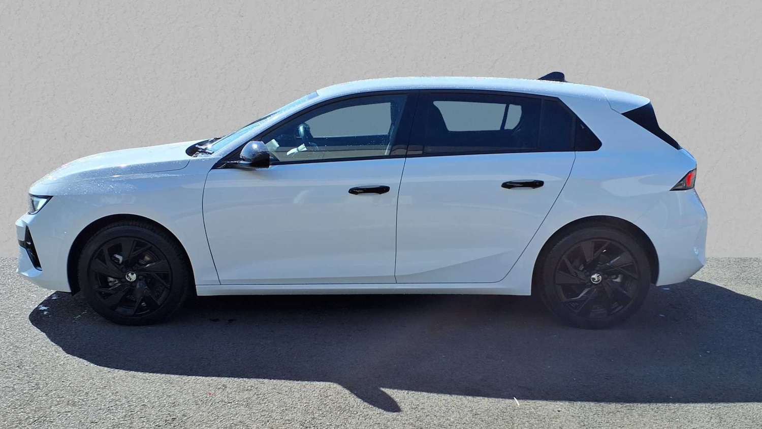 Used Vauxhall Astra for sale - 77861654: Photo 3