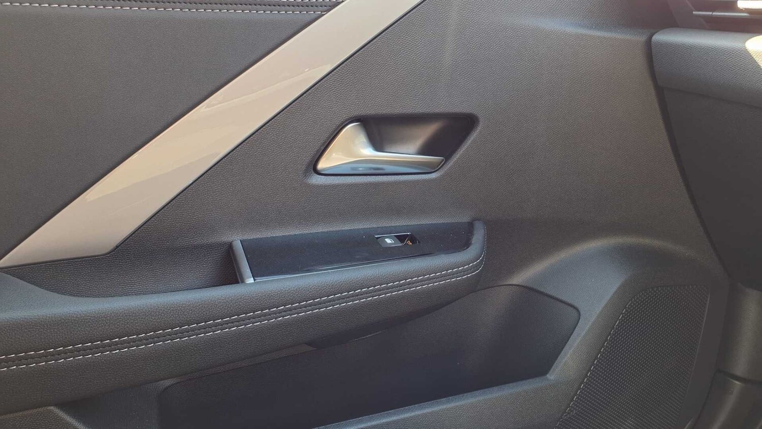 Used Vauxhall Astra for sale - 77861654: Photo 32