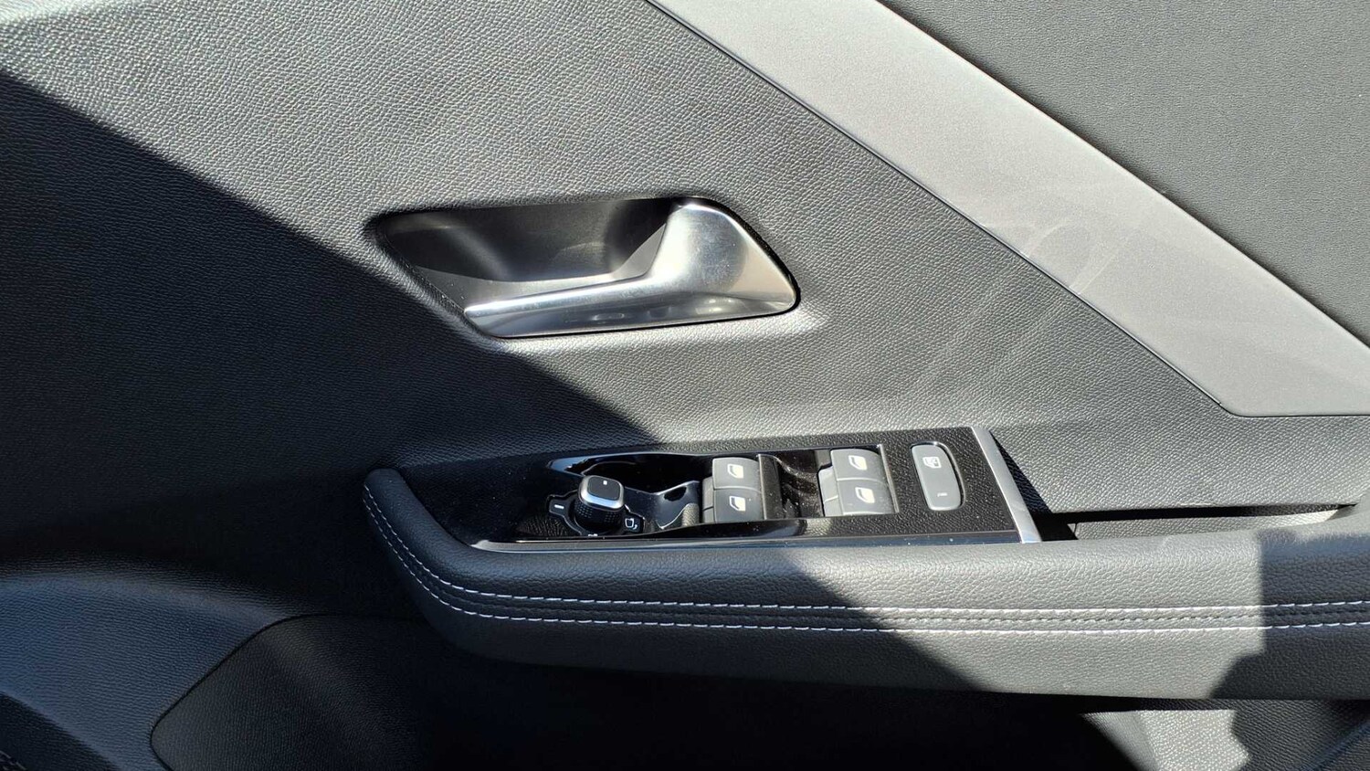 Used Vauxhall Astra for sale - 77861654: Photo 33