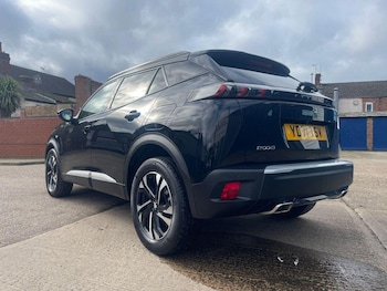 Used Peugeot 2008 2021 for sale - 77783125: Photo