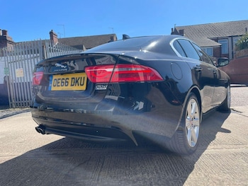Used Jaguar XE 2016 for sale - 78448625: Photo