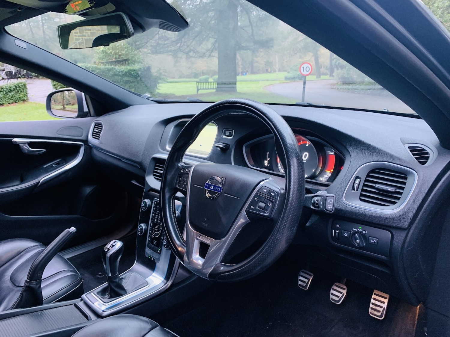 Used Volvo V40 2015 for sale - 77400034: Photo 11