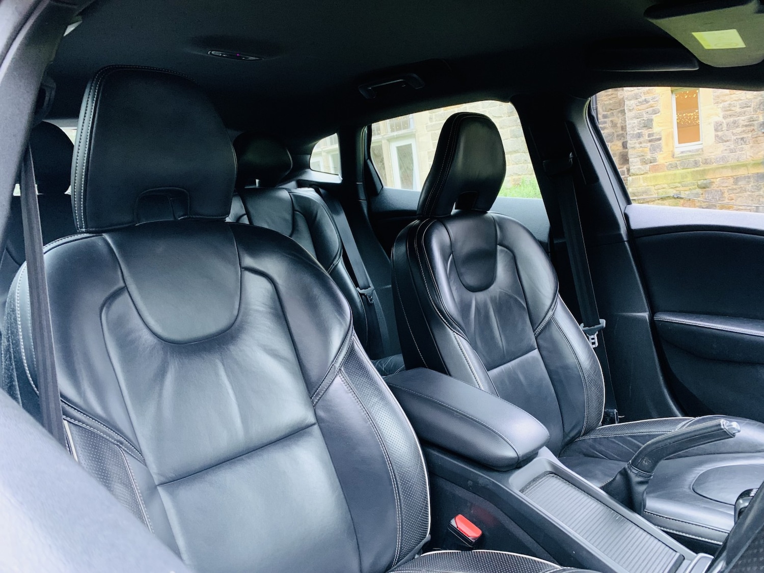 Used Volvo V40 2015 for sale - 77400034: Photo 9