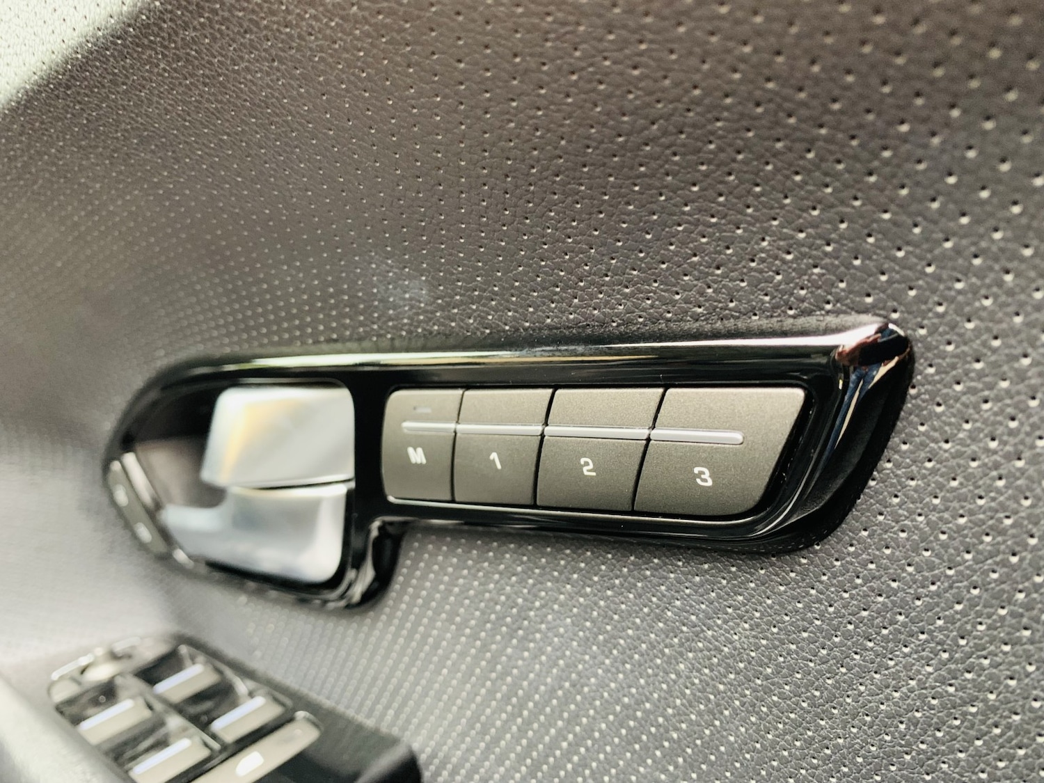 Used Land Rover Range Rover Evoque 2014 for sale - 77675686: Photo 14