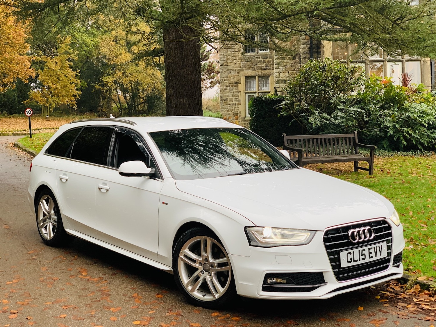 Used Audi A4 Avant 2015 for sale - 76517758: Photo 1