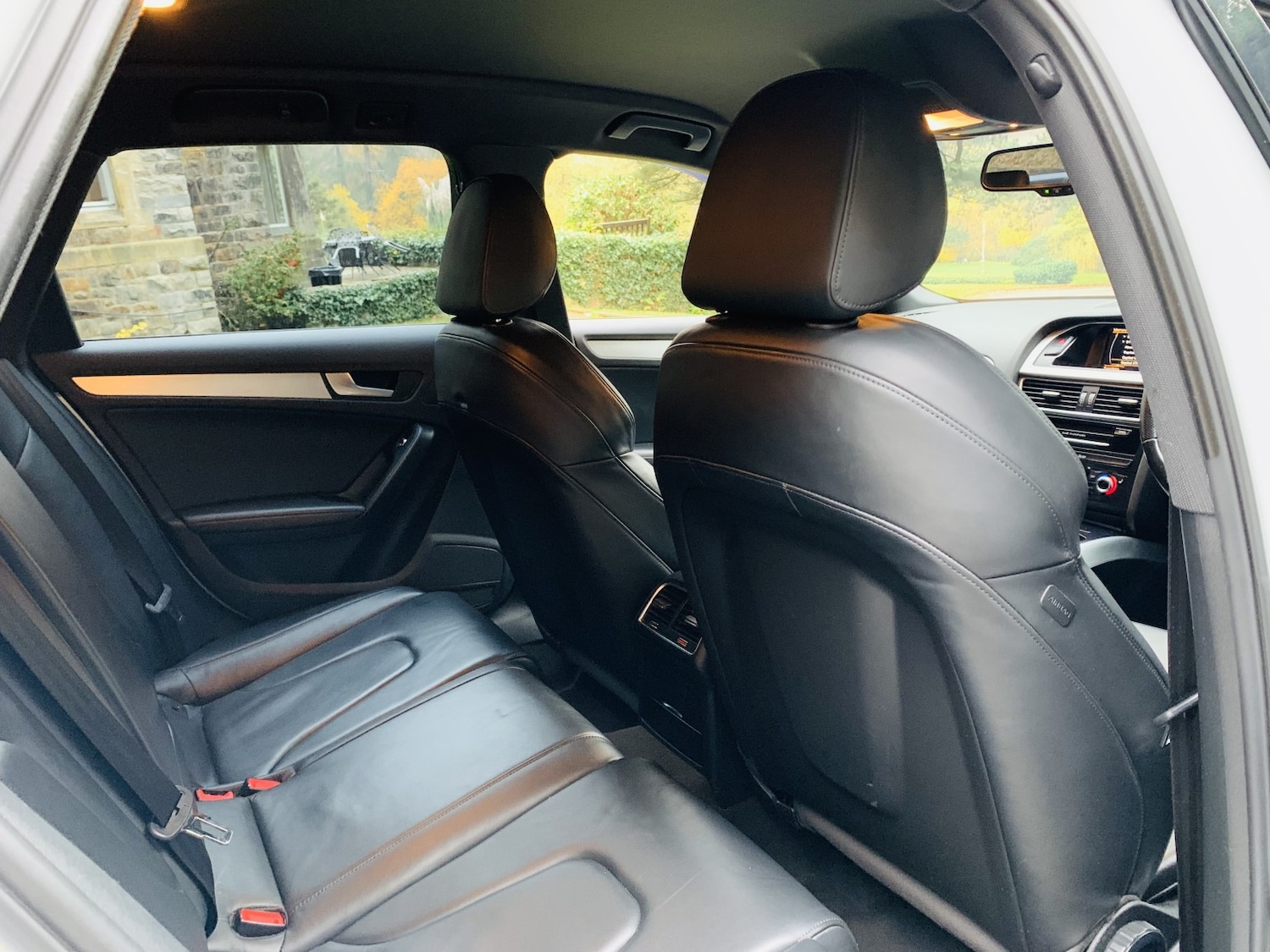 Used Audi A4 Avant 2015 for sale - 76517758: Photo 10