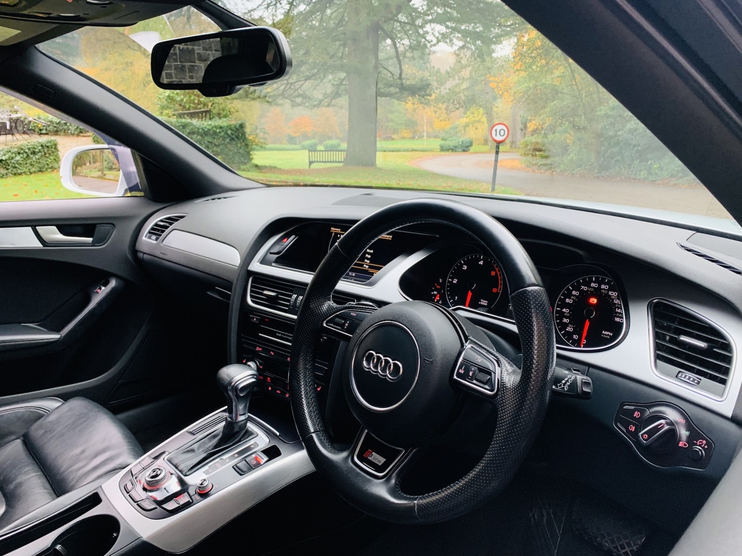 Used Audi A4 Avant 2015 for sale - 76517758: Photo 11