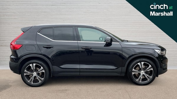 Used Volvo XC40 2020 for sale - 76067059: Photo 2