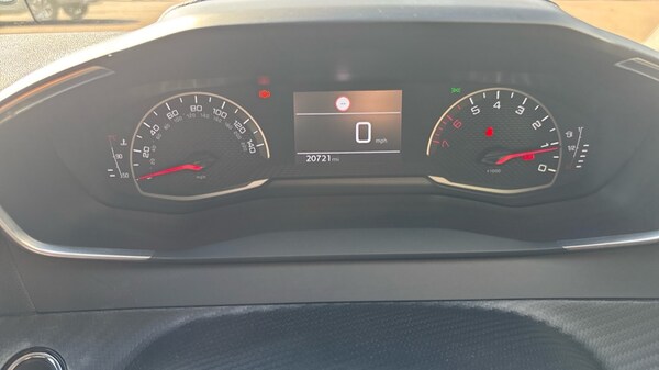 Used Peugeot 208 2021 for sale - 75992892: Photo 13