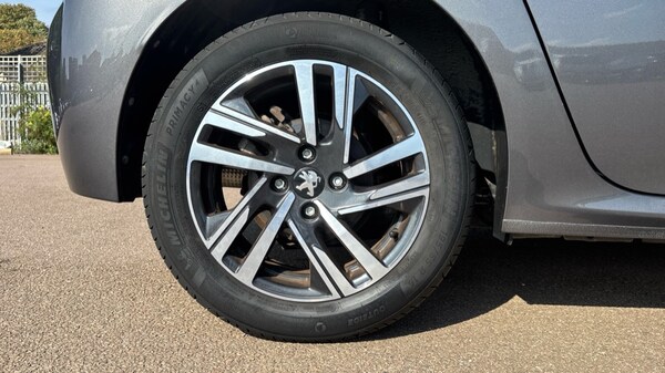 Used Peugeot 208 2021 for sale - 75992892: Photo 18