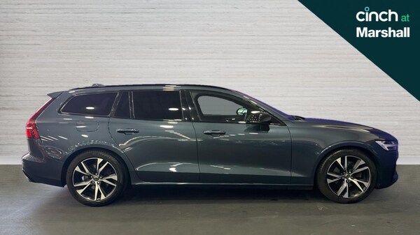 Used Volvo V60 2022 for sale - 75829207: Photo 2