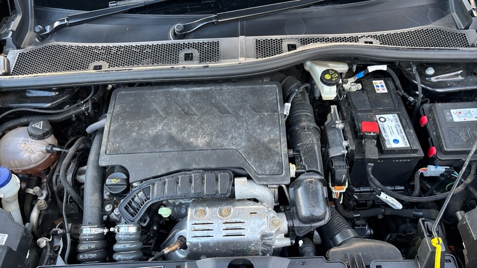 Used Peugeot 2008 2023 for sale - 76140100: Photo 16