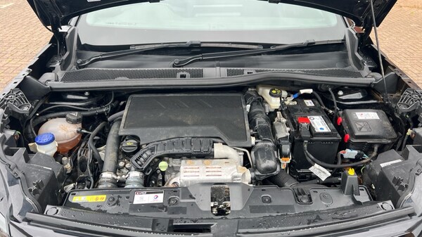 Used Peugeot 2008 2023 for sale - 76140100: Photo 16