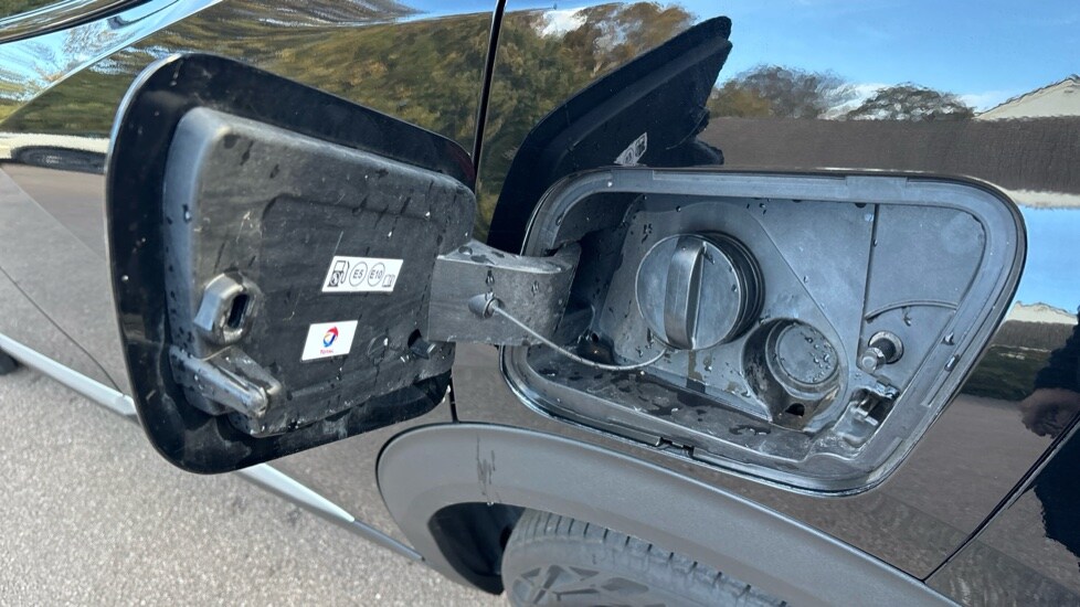 Used Peugeot 2008 2023 for sale - 76140100: Photo 23