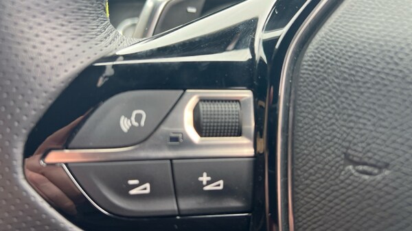 Used Peugeot 2008 2023 for sale - 76140100: Photo 23