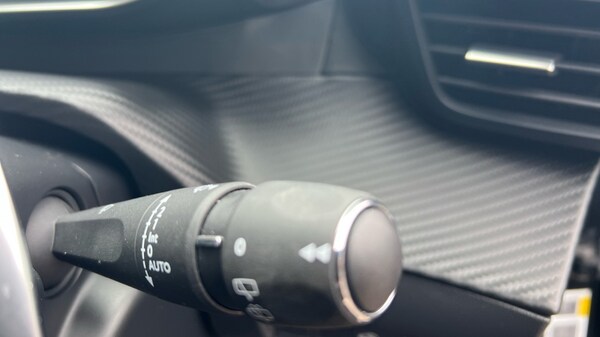Used Peugeot 2008 2023 for sale - 76140100: Photo 24