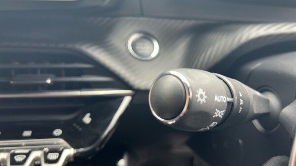 Used Peugeot 2008 2023 for sale - 76140100: Photo 25