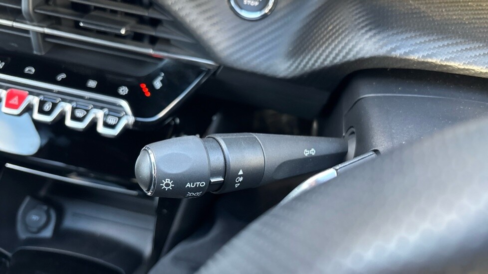 Used Peugeot 2008 2023 for sale - 76140100: Photo 27