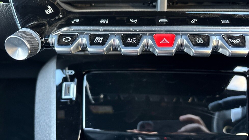 Used Peugeot 2008 2023 for sale - 76140100: Photo 35