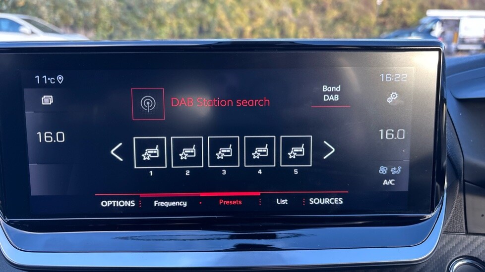 Used Peugeot 2008 2023 for sale - 76140100: Photo 37