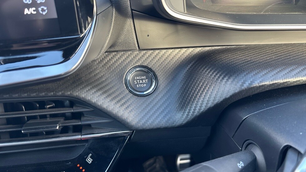 Used Peugeot 2008 2023 for sale - 76140100: Photo 42