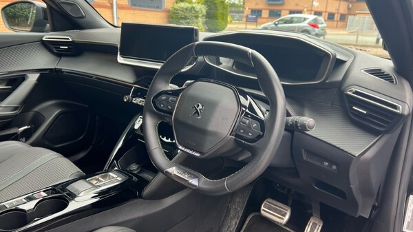 Used Peugeot 2008 2023 for sale - 76140100: Photo 9