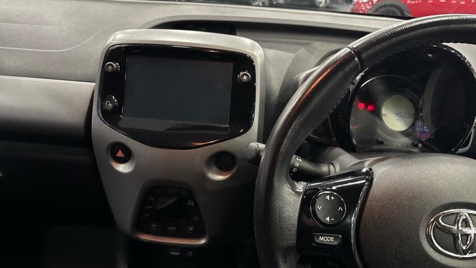 Used Toyota AYGO 2019 for sale - 76948521: Photo 12