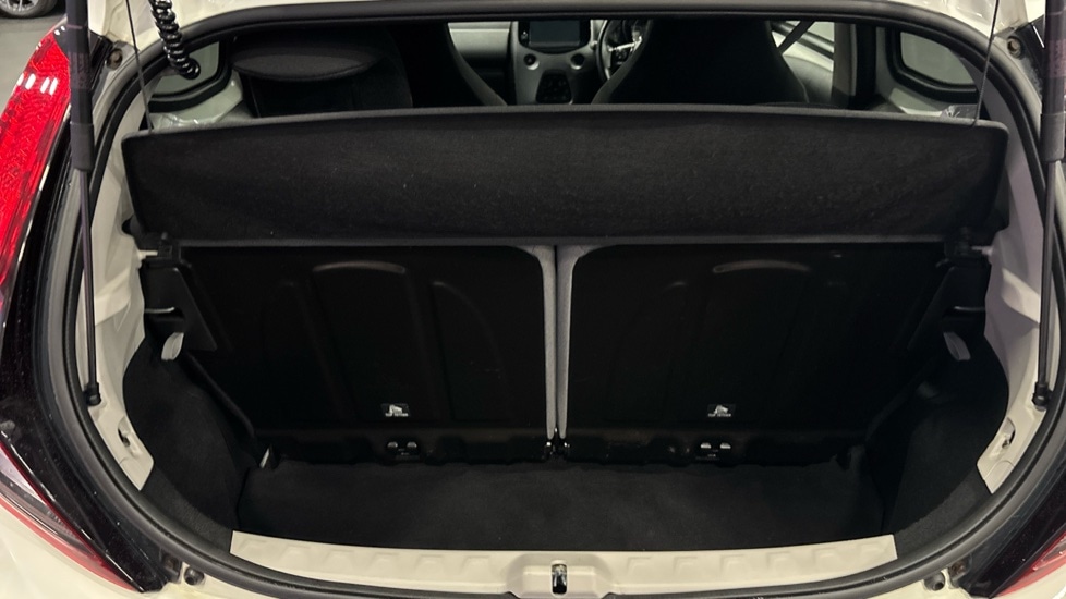 Used Toyota AYGO 2019 for sale - 76948521: Photo 15