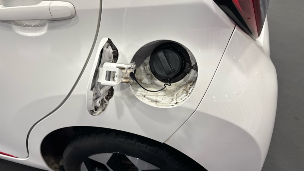 Used Toyota AYGO 2019 for sale - 76948521: Photo 23