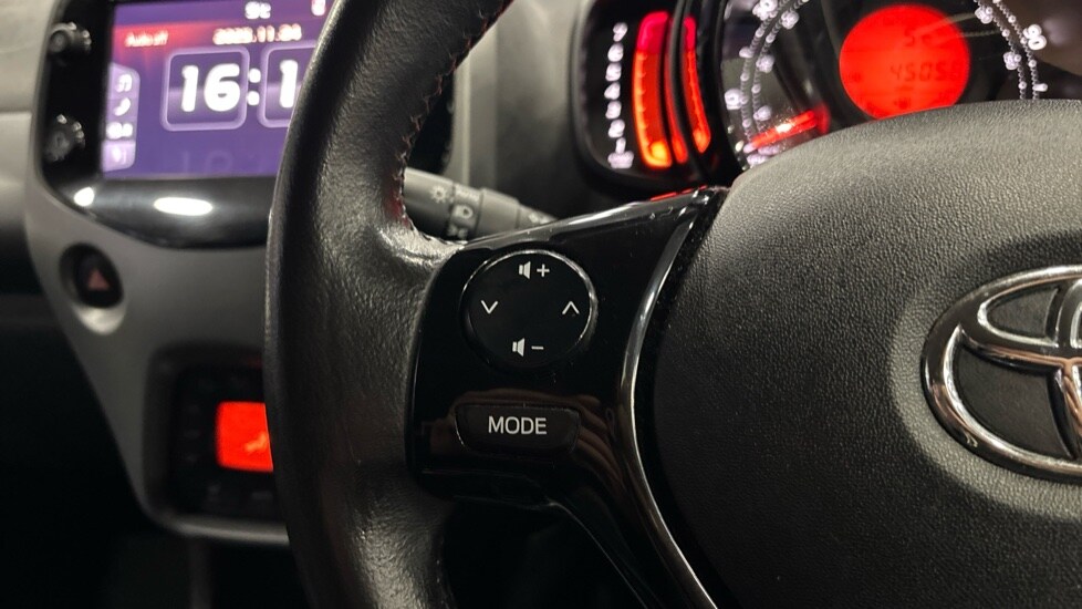 Used Toyota AYGO 2019 for sale - 76948521: Photo 25