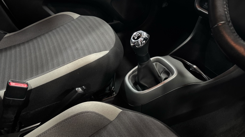 Used Toyota AYGO 2019 for sale - 76948521: Photo 29