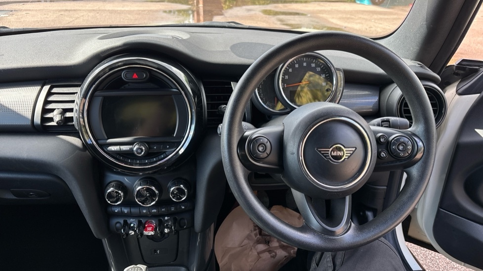 Used MINI Convertible 2019 for sale - 75615167: Photo 11