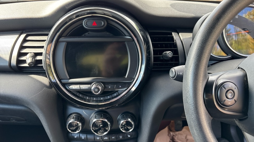 Used MINI Convertible 2019 for sale - 75615167: Photo 12