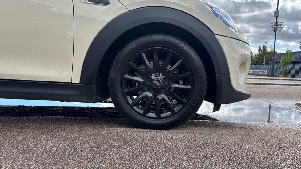 Used MINI Convertible 2019 for sale - 75615167: Photo 20