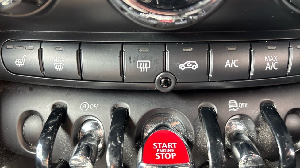 Used MINI Convertible 2019 for sale - 75615167: Photo 36